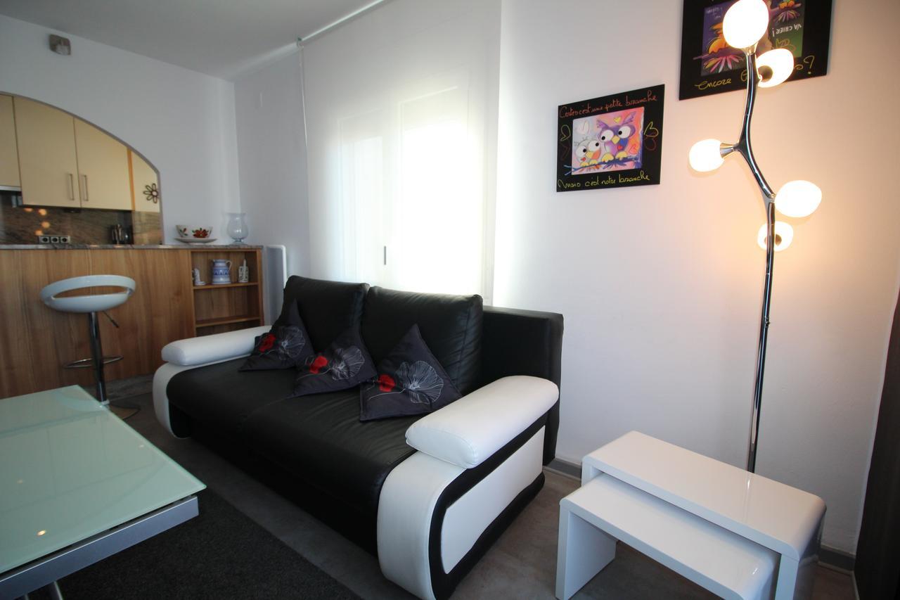 Fonda 24 Daire Roses Dış mekan fotoğraf